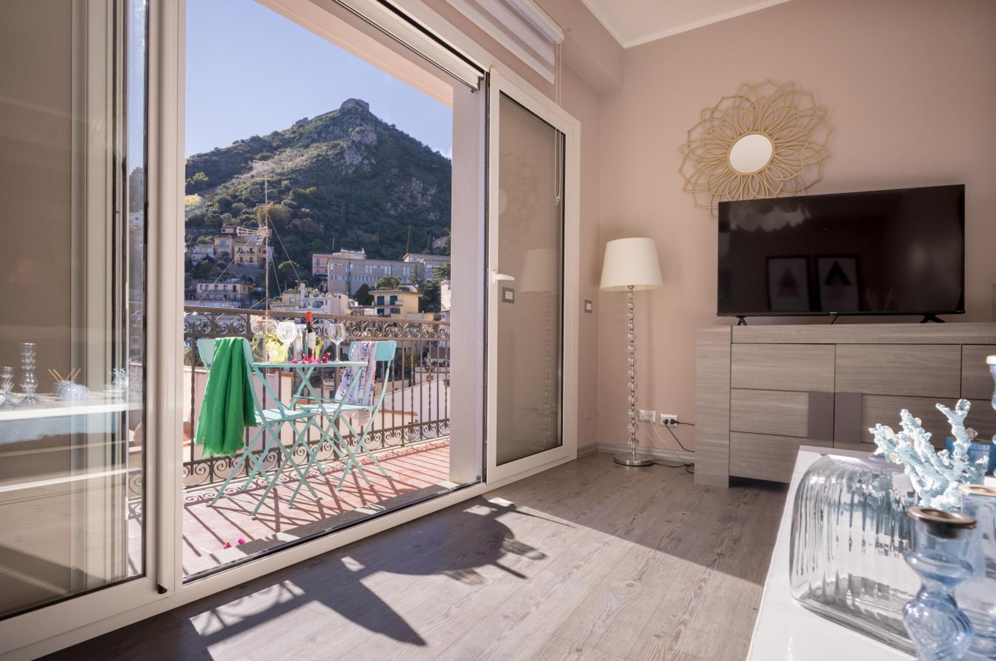 Casa Del Presidente Apartment Таормина Екстериор снимка