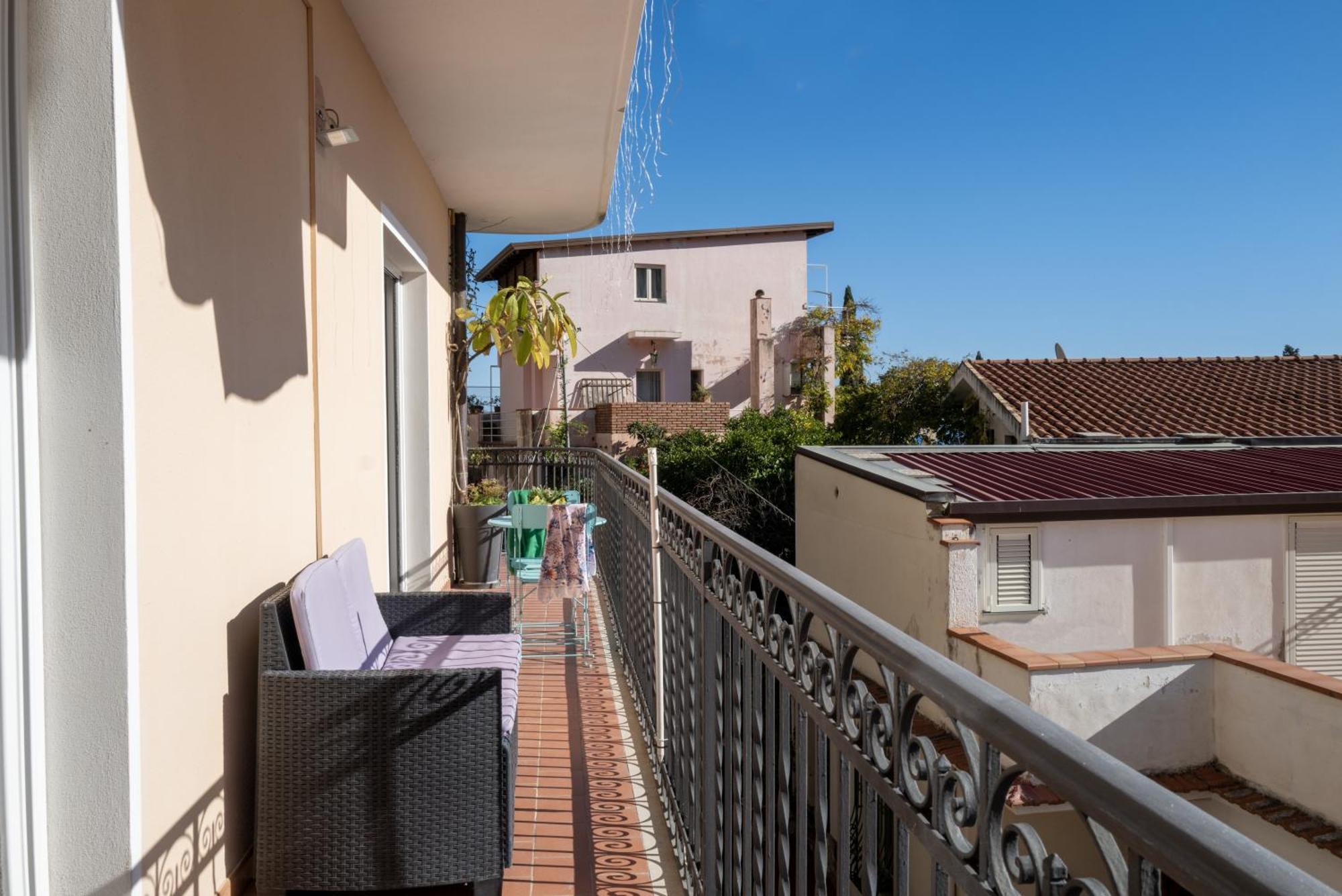 Casa Del Presidente Apartment Таормина Екстериор снимка